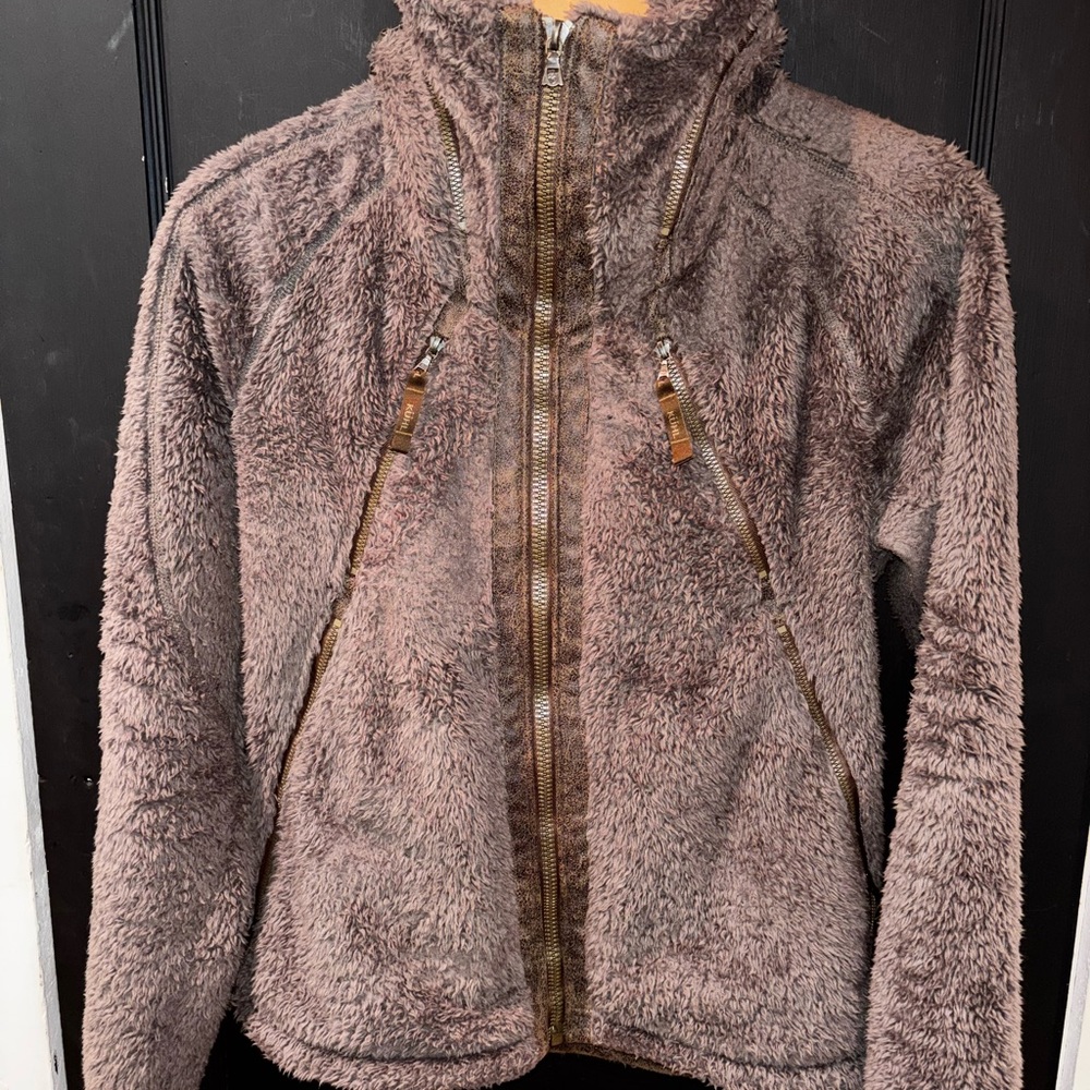 KÜHL Fuzzy Fleece Hooded Jacket Size M Dusty Rose Gold Zippers Sherpa EUC